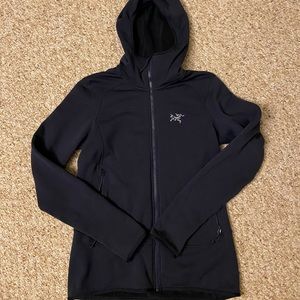 Kyanite Arcteryx women’s hoodie sweater — blue — size M